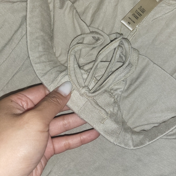 NWT SKIMS SLEEP SHORTS IN TAUPE SIZE XS - Picture 3 of 5